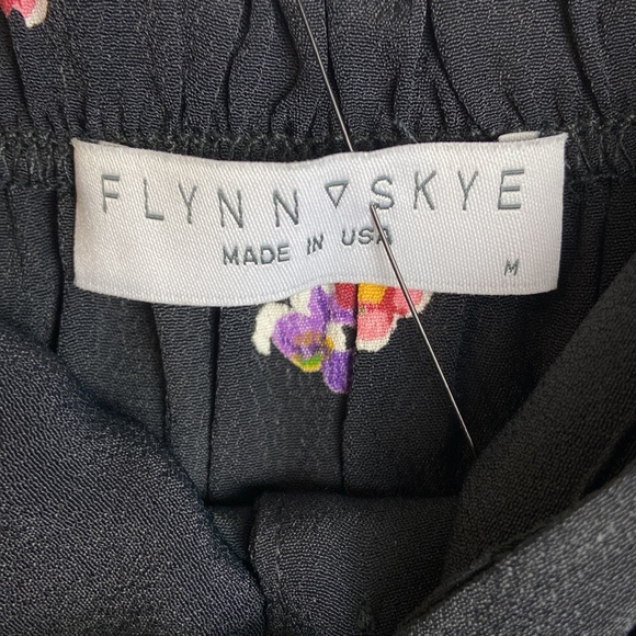 Flynn Skye Floral Print Flirty Ditsy Dress - Picture 14 of 15